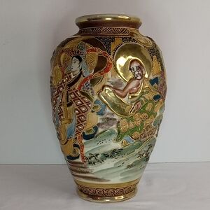 Vintage Japanese Samurai Moriage Signed Satsuma 3D Enameled Vase